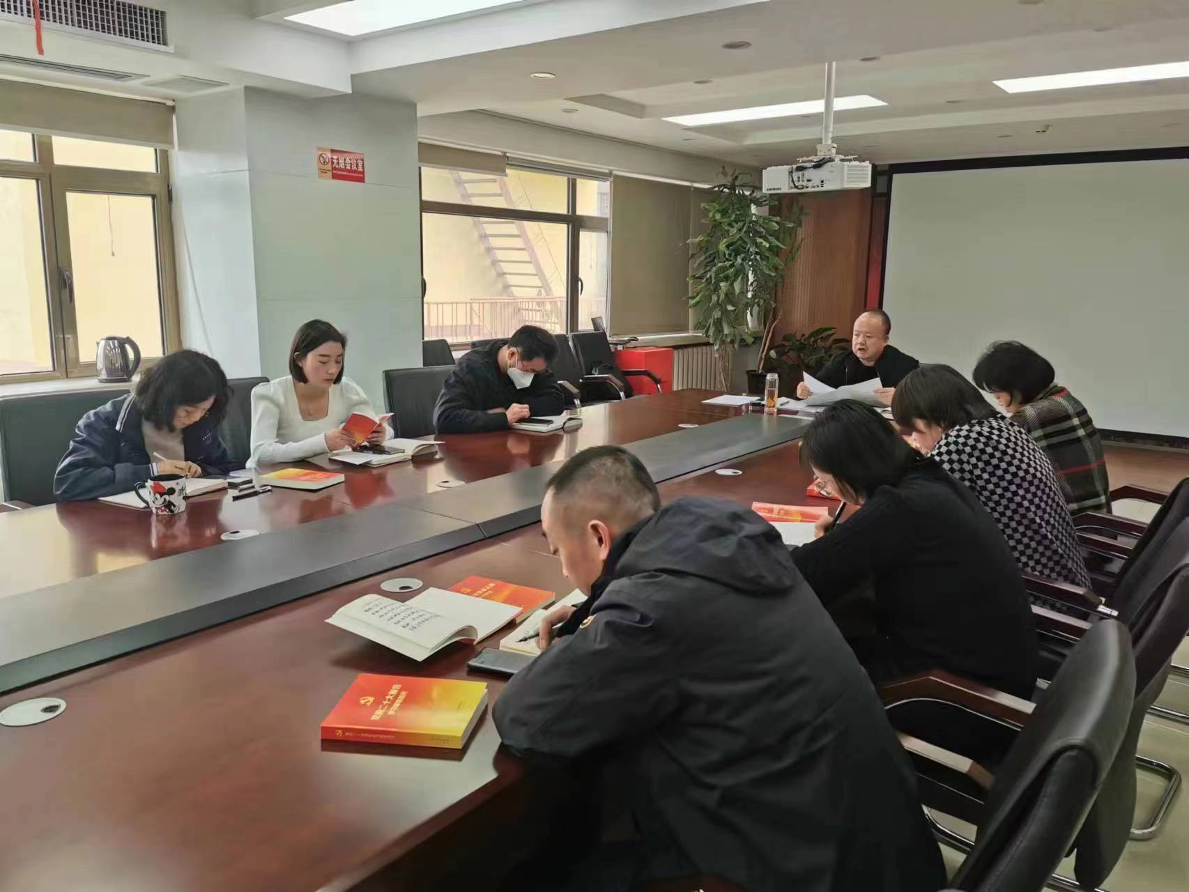 省殘疾人福利基金會召開黨員大會 傳達(dá)學(xué)習(xí)2023年省殘聯(lián)工作會議暨黨風(fēng)廉政建設(shè)工作(視頻)會議精神 省殘疾人福利基金會召開黨員大會 傳達(dá)學(xué)習(xí)2023年省殘聯(lián)工作會議暨黨風(fēng)廉政建設(shè)工作(視頻)會議精神